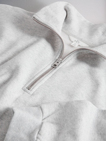 The Set Суичър в сиво