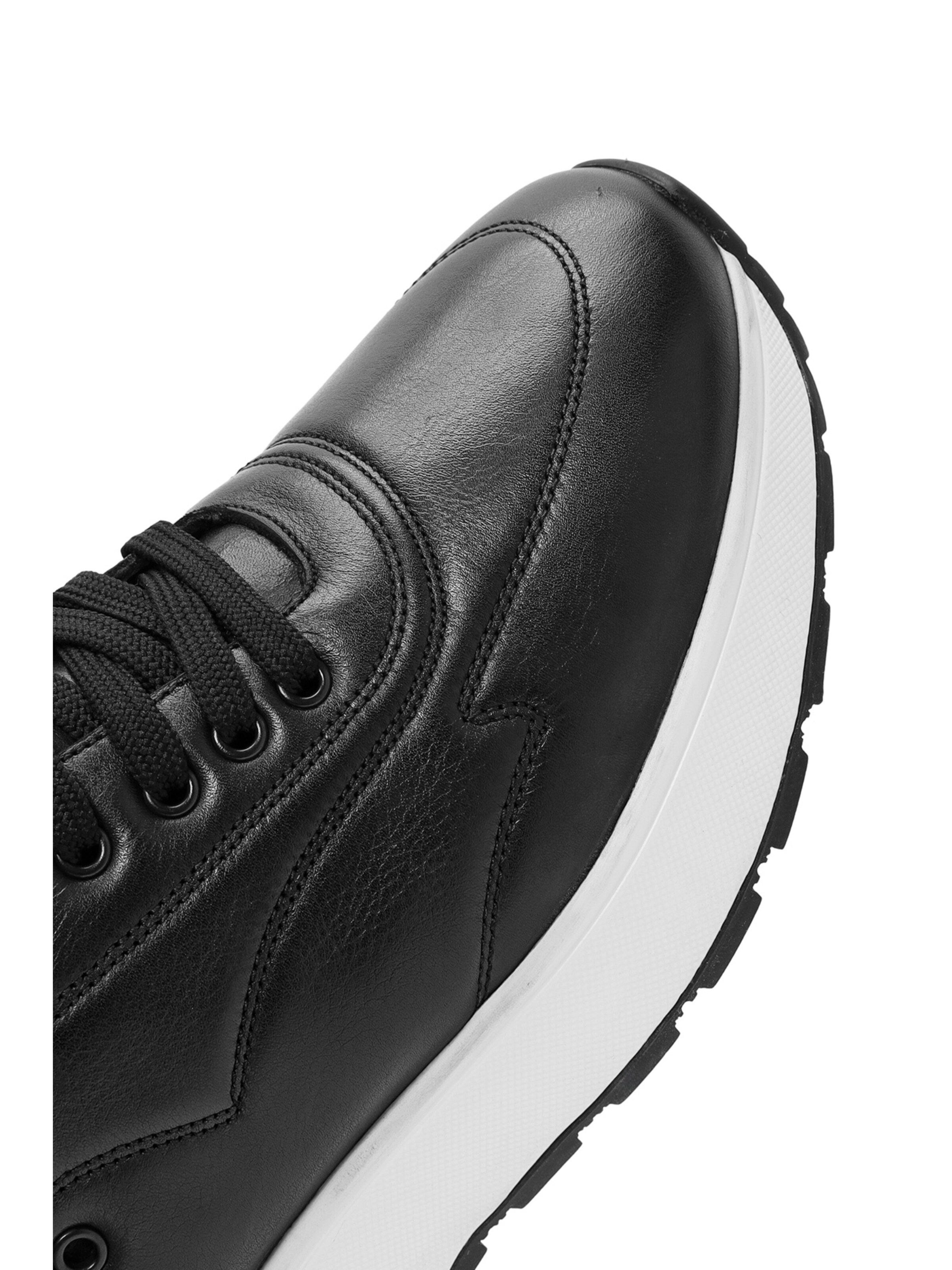 Baskets basses Derimod en noir