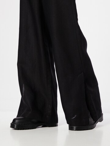 Loosefit Pantalon s.Oliver BLACK LABEL en noir