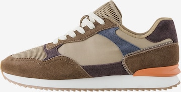 Next Sneaker in Braun: Vorderseite