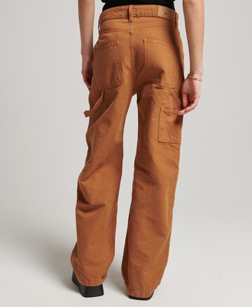 Superdry Loosefit Broek in Bruin