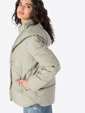 ABOUT YOU Between-Season Jacket 'Leia' in Green