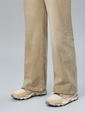 Flower Mountain Sneakers 'MUSTARD WALNUT UNI L.E.' in Beige: front