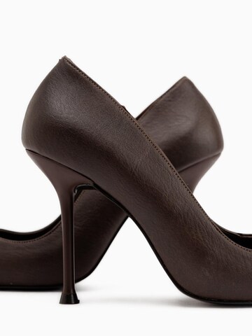 Limoya Pumps 'Schuhe mit Absatz' in Brown