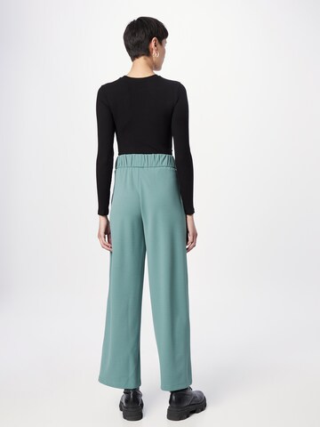 Wide leg Pantaloni con pieghe 'GEGGO' di JDY in verde