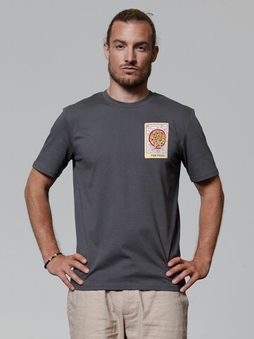 Maglietta 'Tarot The Pizza' di Watapparel in grigio: frontale