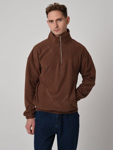 Pull-over Antioch en marron : devant