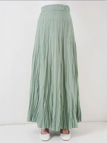 Bigdart Skirt in Green: front