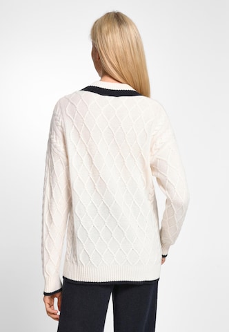 Pull-over include en blanc