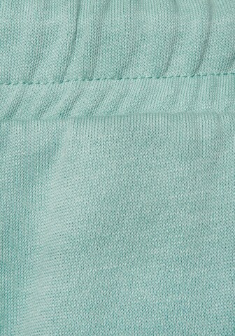 BUFFALO Tapered Hose in Grün