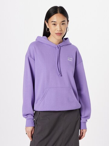 Monki Sweatshirt in Purple: front