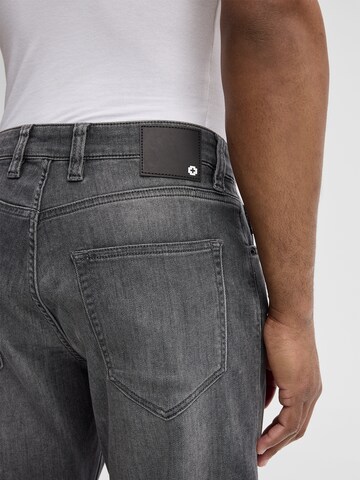 STRELLSON Regular Jeans ' Rui ' in Grijs