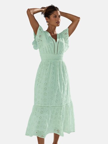 Rochie de la Lipsy pe albastru: față