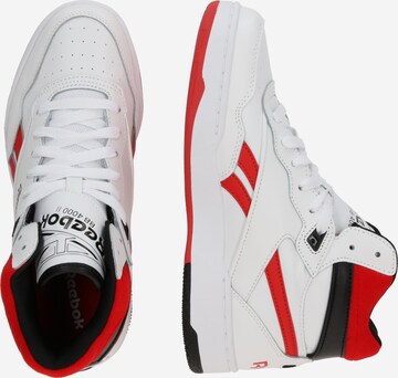 balta Reebok Sportbačiai 'BB 4000 II'