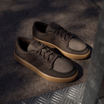 ADIDAS SPORTSWEAR - Sapatilhas baixas 'Grand Court 3.0' em castanho