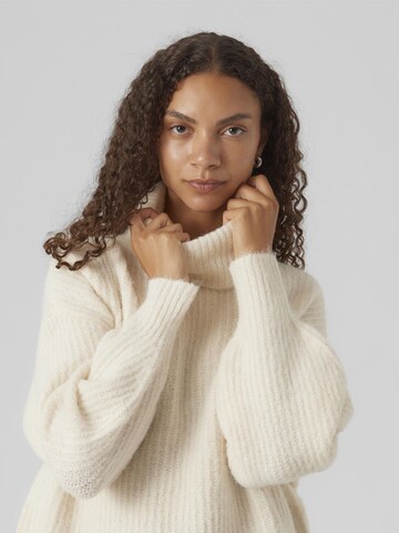 VERO MODA Sweater 'JULIE' in Beige