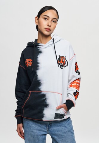 Recovered Kapuzensweatshirt 'NFL Bengals Ink Dye Effect On' in Schwarz