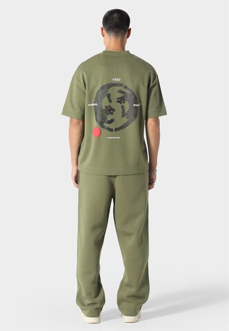 regular Pantaloni di Irasuto Studios in verde