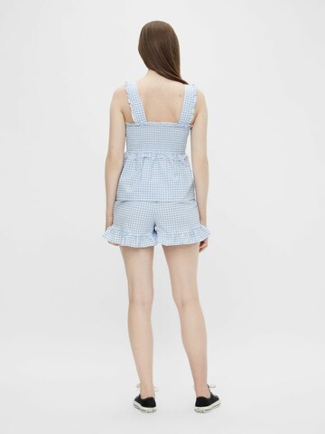 PIECES Regular Shorts in Blau