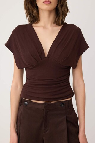 T-shirt Trendyol en marron