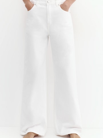 Loosefit Jean Pull&Bear en blanc : devant