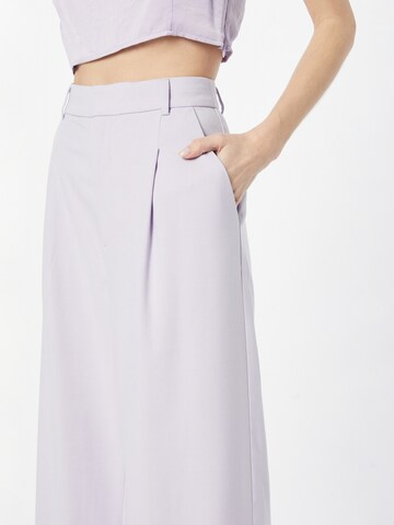 Gestuz Wide leg Pleat-Front Pants 'Paula' in Purple