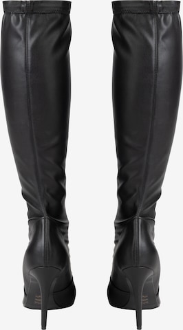 faina Boots in Black