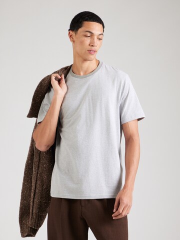 T-Shirt Lyle & Scott en gris : devant