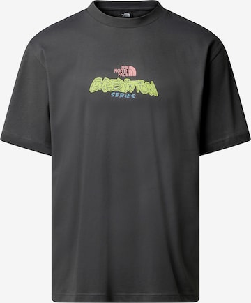 THE NORTH FACE Koszulka 'Expedition Celebration' w kolorze czarny: przód