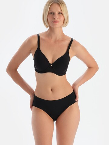 Dagi Slip i sort: forside