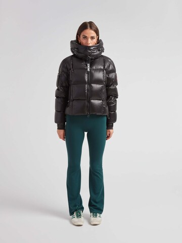 Veste outdoor ' EZ Boxed Crop Puffer Lux ' JACK1T en noir