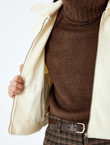 Koton Jacke in Beige