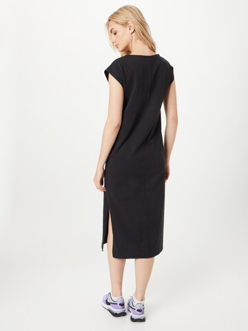 Nike Sportswear Dress in Black