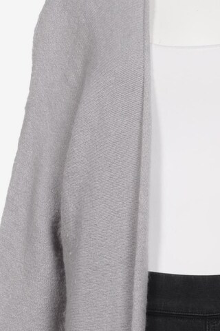 iSilk Sweater & Cardigan in M in Grey