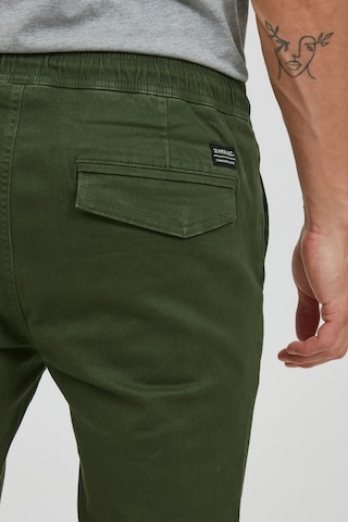 11 Project Regular Chino Pants 'GAETANO' in Green