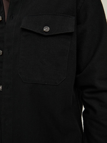 JACK & JONES Comfort fit Button Up Shirt 'Jay' in Black