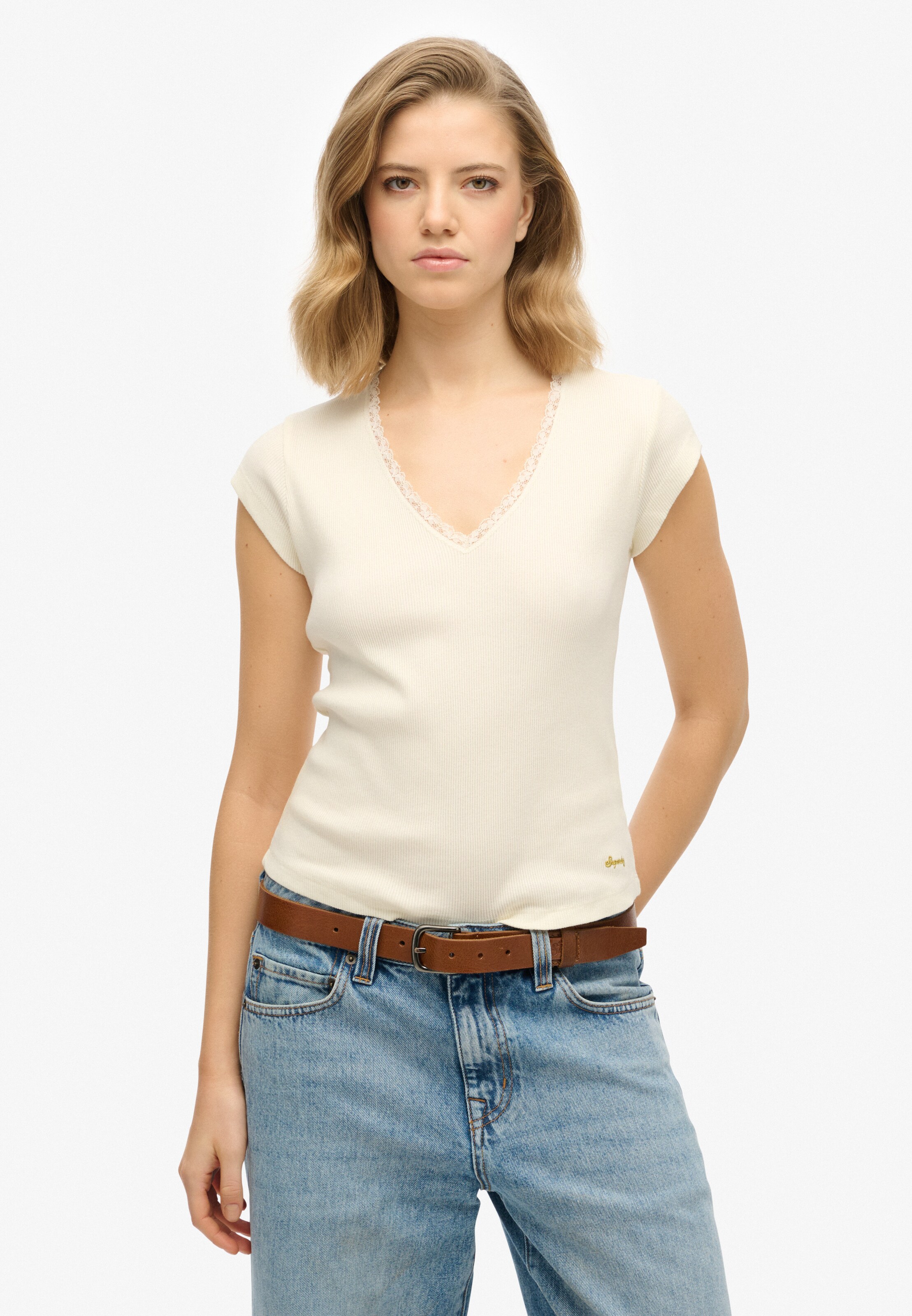 Superdry & Co Shirt 'Essential' in Wit: voorkant