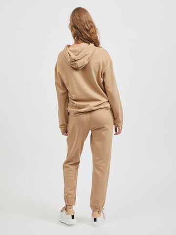 VILA Tapered Housut 'Rustie' värissä beige