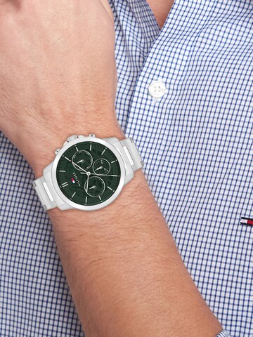 Ceas analogic 'HENRY' de la TOMMY HILFIGER pe argintiu