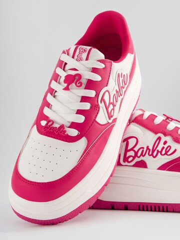Bershka Låg sneaker i rosa