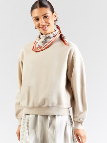 LEVI'S ® - Sweatshirt 'Heritage' em bege: frente
