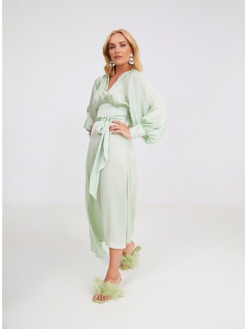 ABOUT YOU x Iconic by Tatiana Kucharova Skirt 'Naomi' in Green