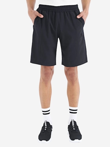 Pantalon de sport 'Aktive Unterteile' Tommy Life en noir : devant