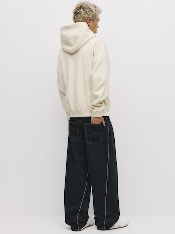 Felpa di Pull&Bear in bianco