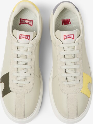 Sneaker bassa 'Runner K21' di CAMPER in beige
