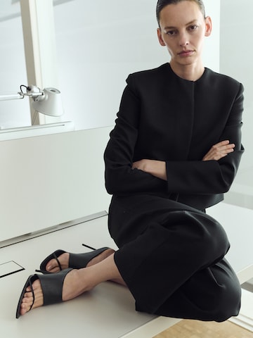 MANGO Loosefit Broek 'Louis' in Zwart