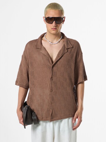 VAMOS CLO Comfort Fit Strickjacke in Braun: Vorderseite