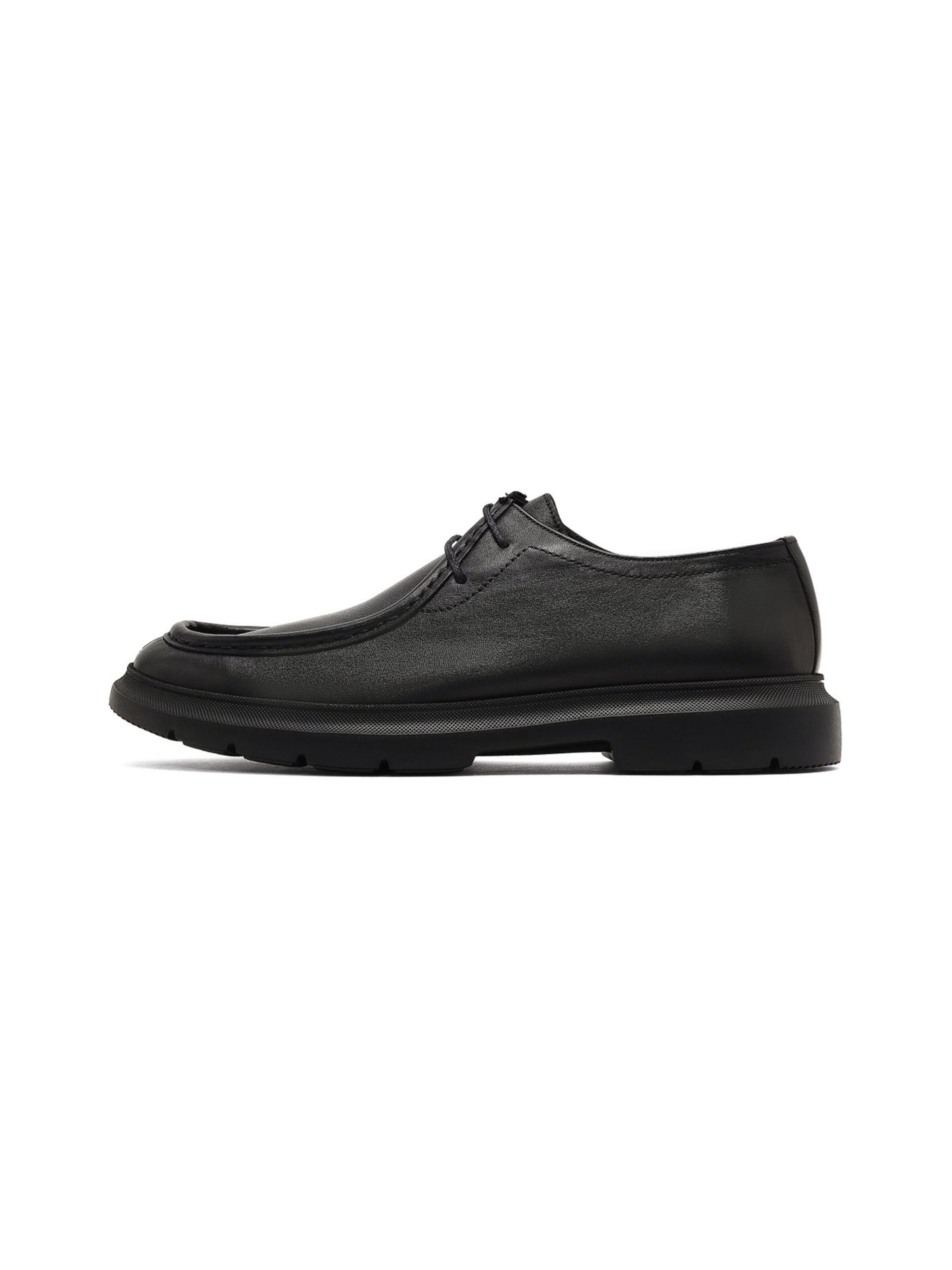 Derimod Chukka Boots in Black, Item view
