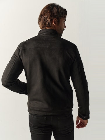 Veste mi-saison KOROSHI en noir