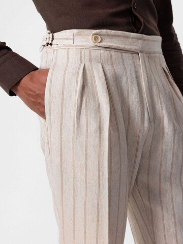Antioch Конический (Tapered) Брюки со складками в Бежевый